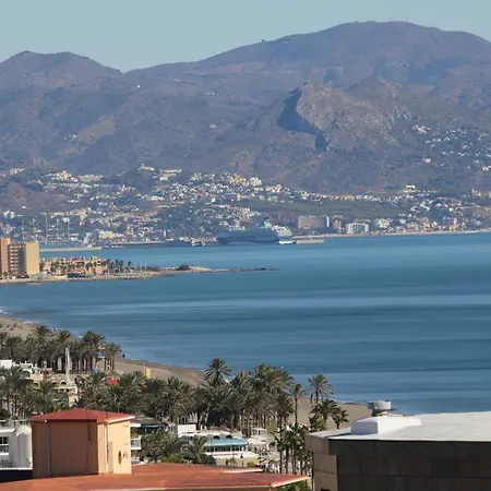 Malaga Paradise Τορρεμολίνος